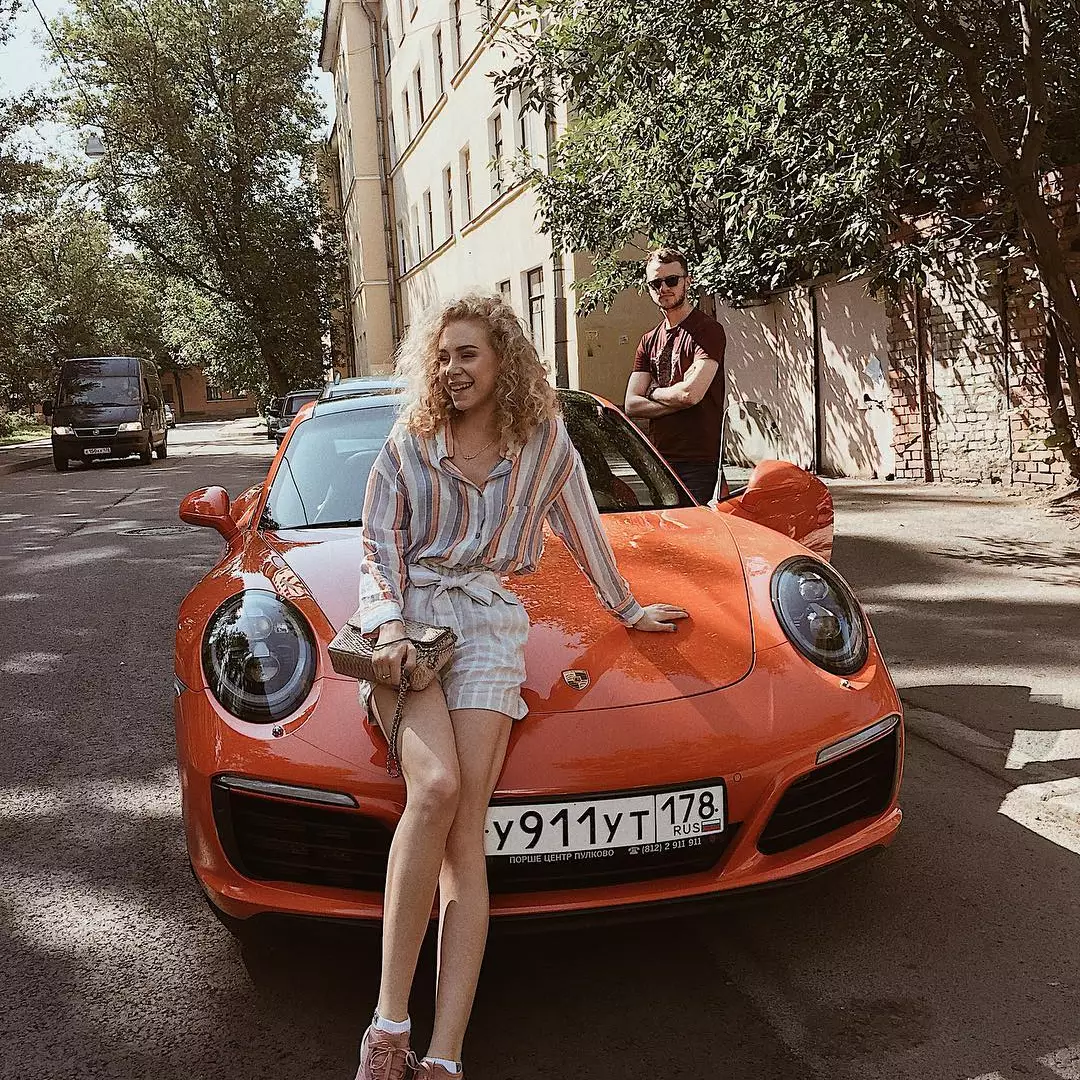 Аренда Porsche Taycan Turbo в Санкт-Петербурге. Фото 7